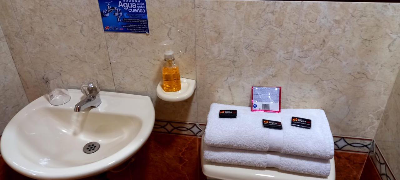 Hoteles Bogota Inn Turisticas 63 Dış mekan fotoğraf